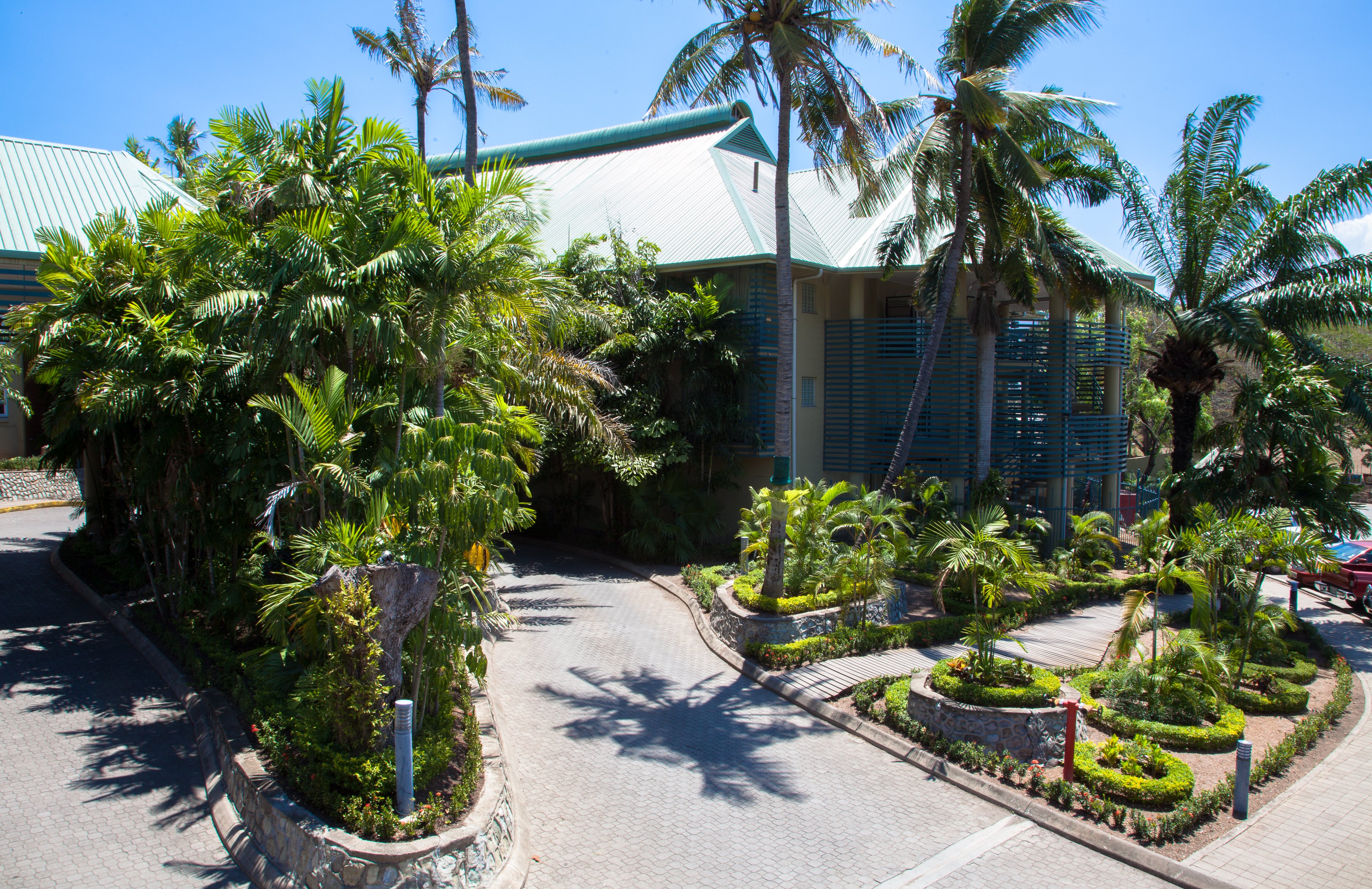 Gateway Hotel & Apartments
