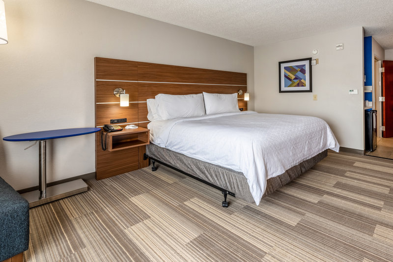 HOLIDAY INN EXP STES STATESVIL