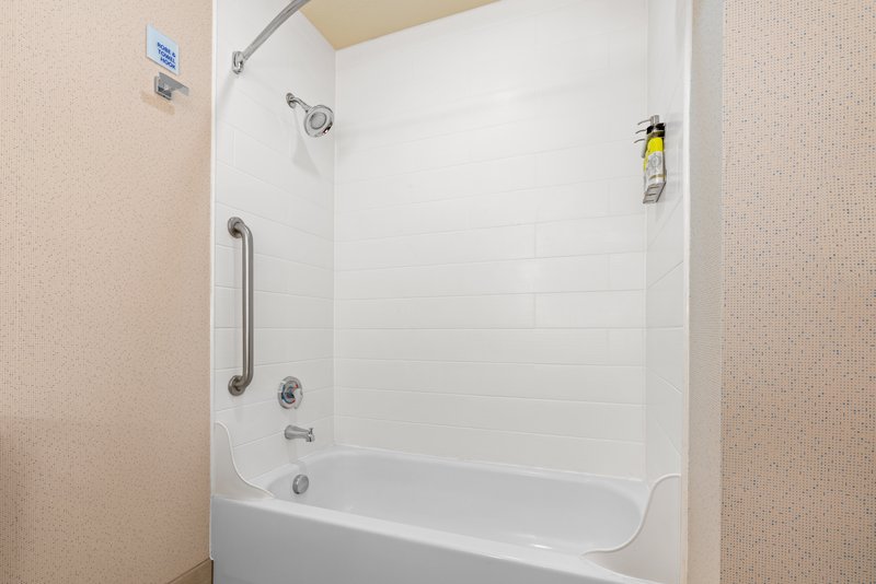 Holiday Inn Exp Stes Klamath