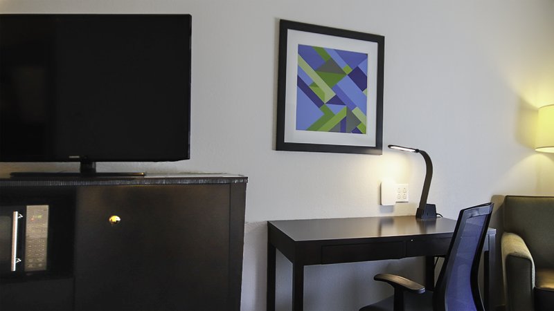 Holiday Inn Express and Suites Ironton