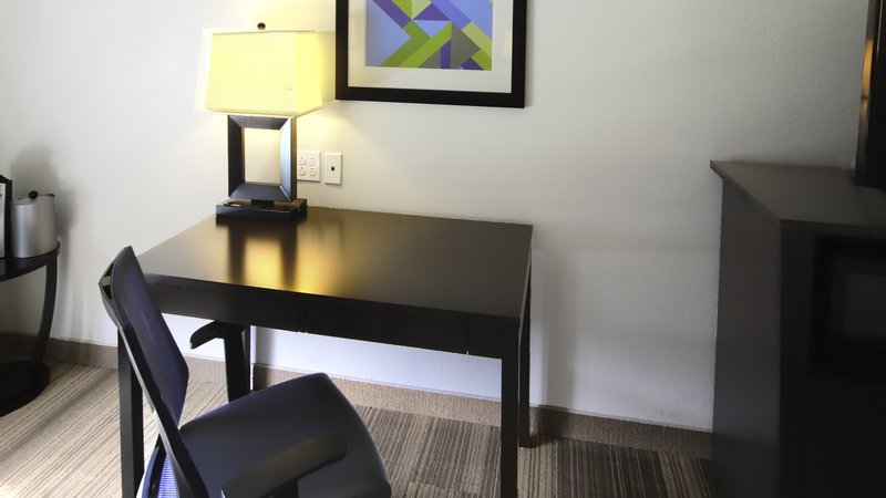 Holiday Inn Express and Suites Ironton