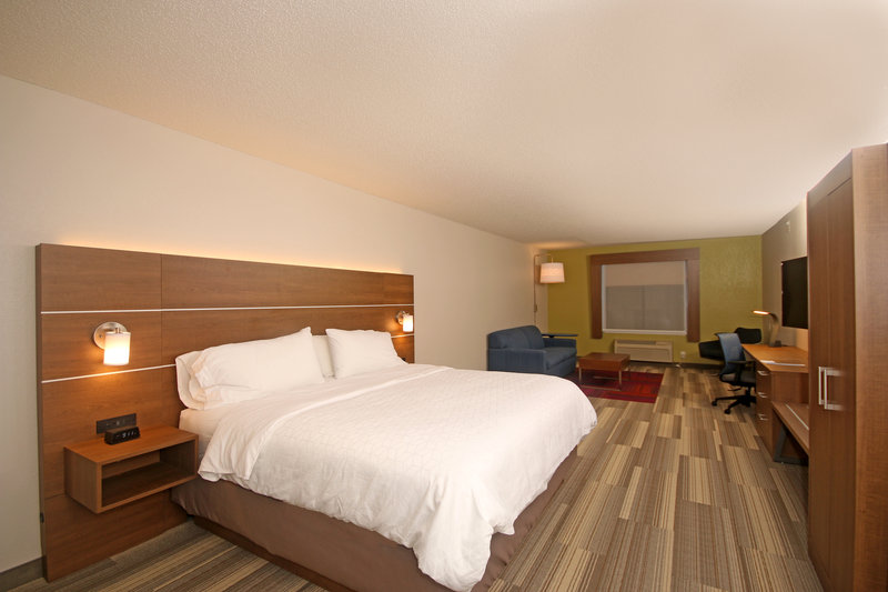 HOLIDAY INN EXPRESS TROUTVILLE