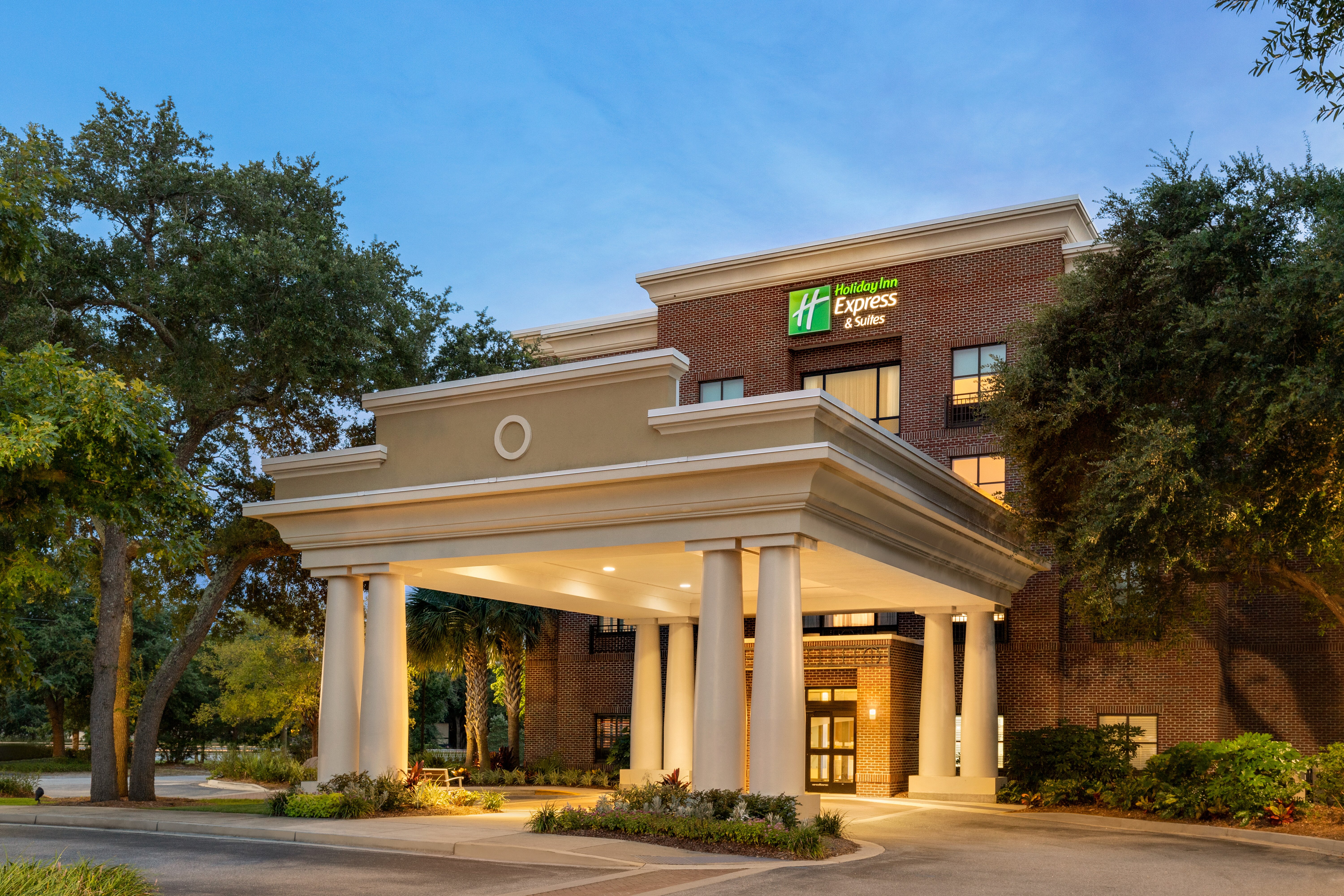 Holiday Inn Express & Stes Mt Pleasant
