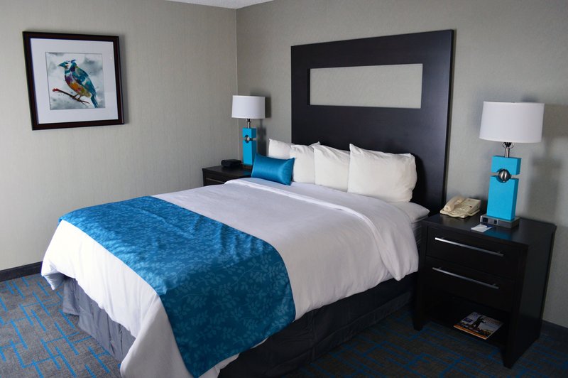 Holiday Inn Hotel and Suites Syracuse Airport – Liverpool