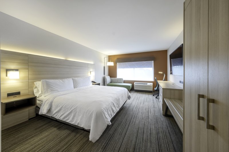 Holiday Inn Express and Suites Staunton