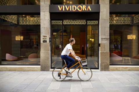 Descubra Barcelona con nuestras bicis gratuitas para huéspedes