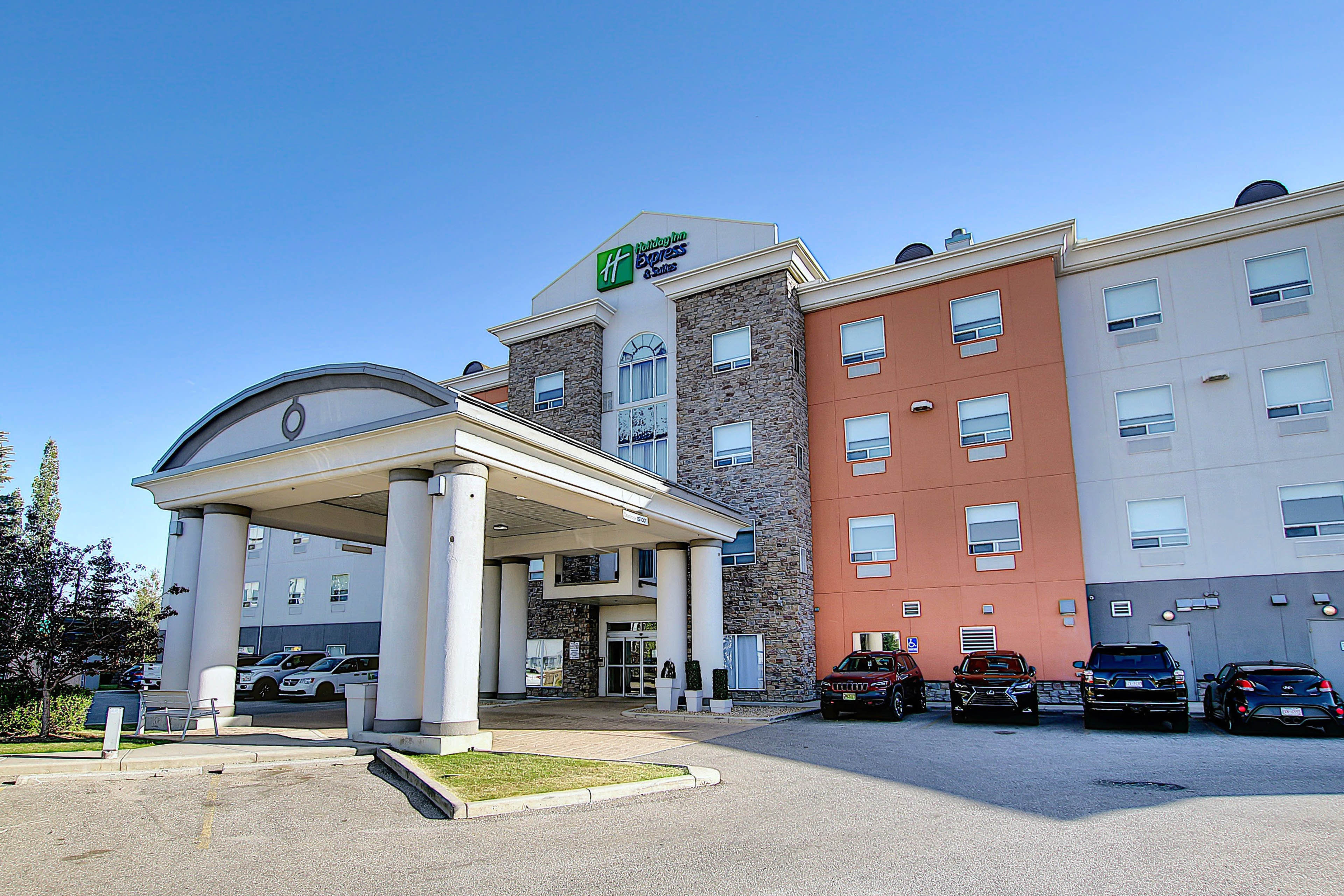 Holiday Inn Express Hotel & Suites Arpt