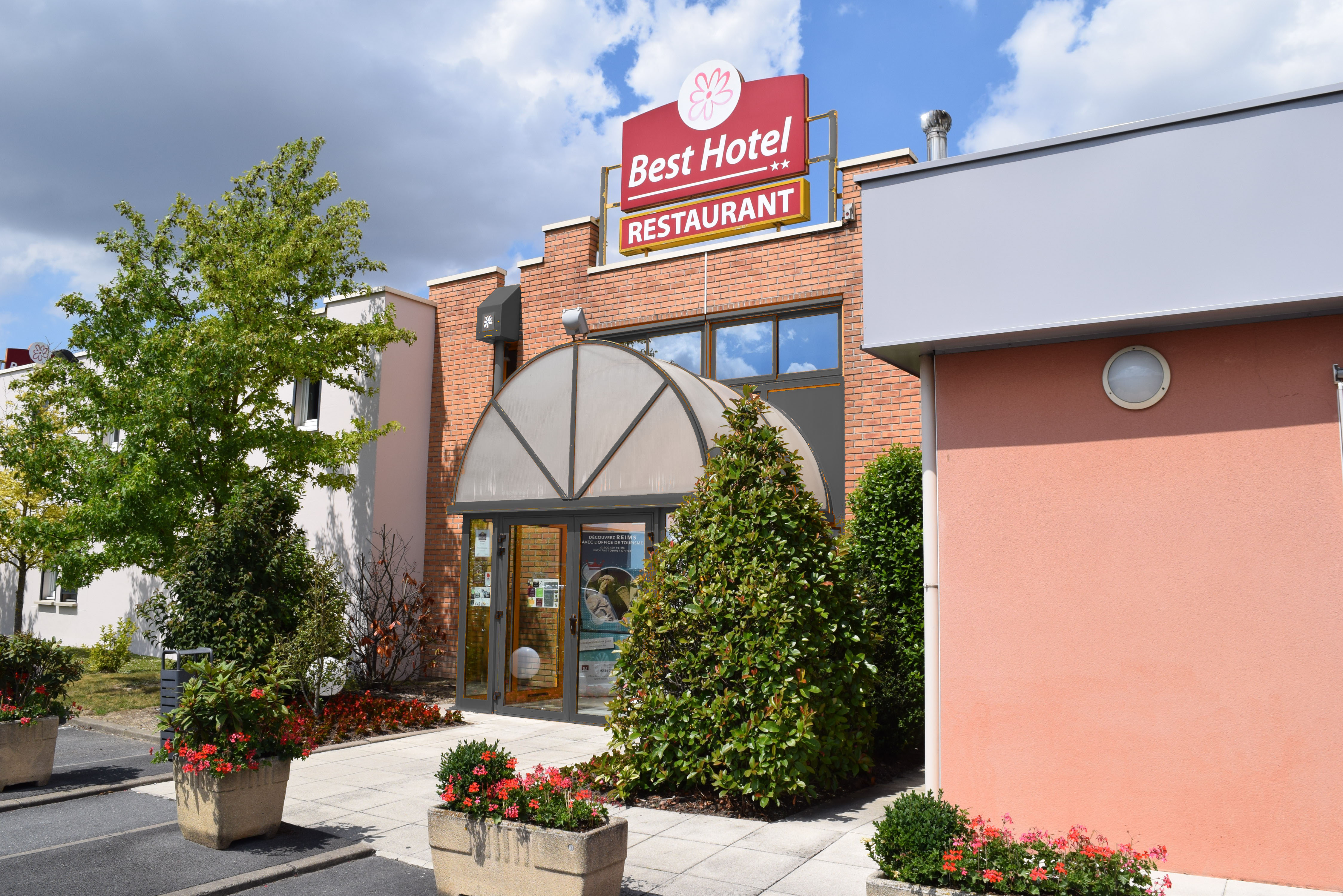 Brit Hotel Reims La Pompelle