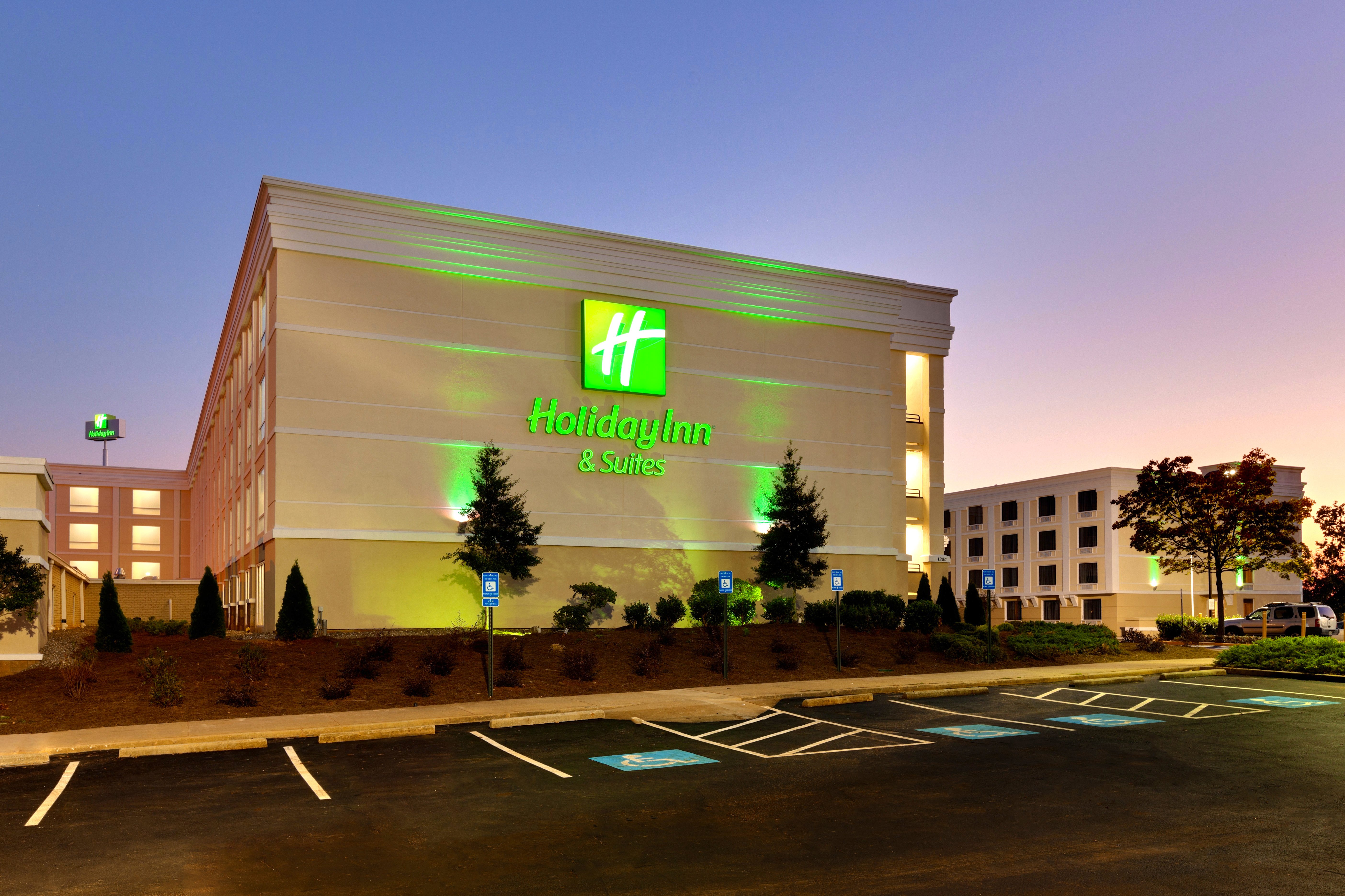 Holiday Inn & Stes Atlanta Airport North