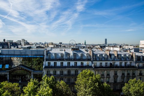 La ville est à vos pieds! Découvrez cette vue imprenable!