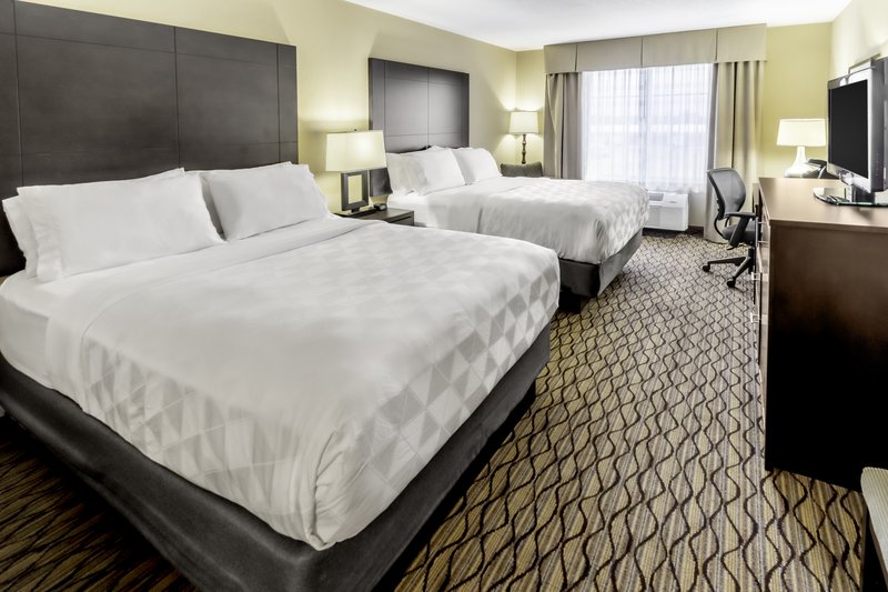 2 QUEEN BEDS NONSMOKING
