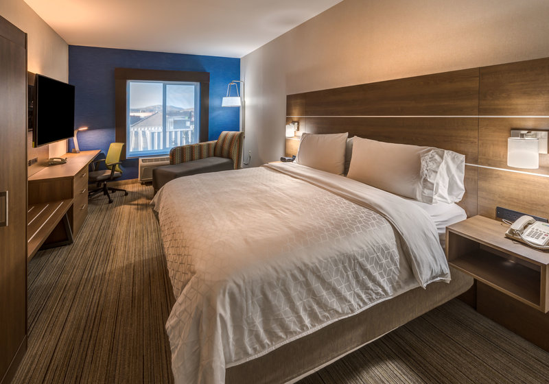 HOLIDAY INN EXP AND STES RENO