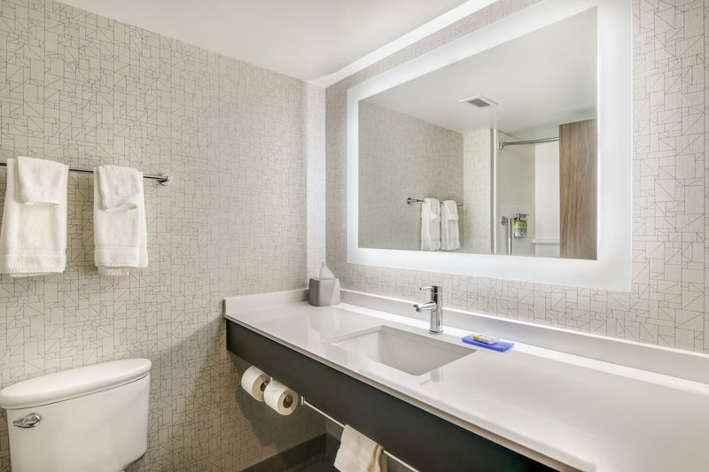 Holiday Inn Express and Suites Longview North