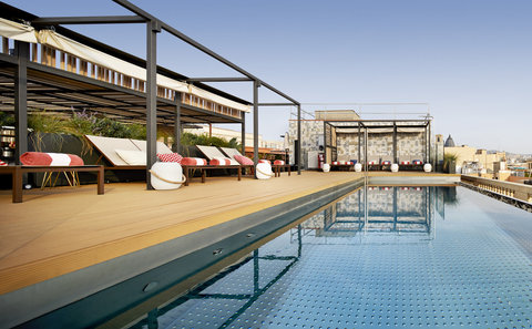 Hotel con piscina en Barcelona