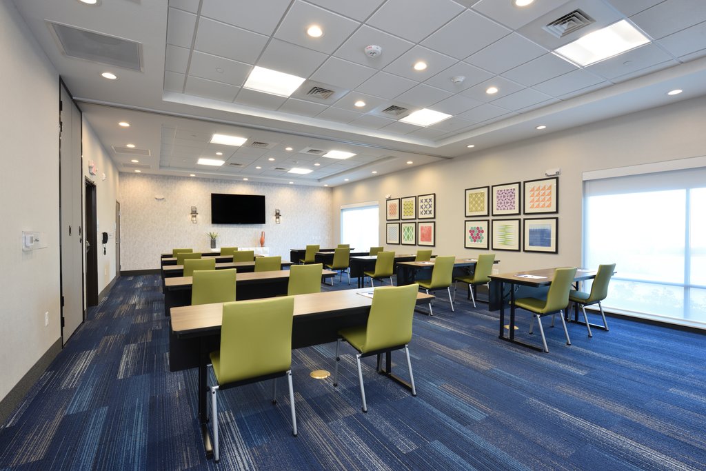 Holiday Inn Express & Suites HOUSTON NORTH - WOODLANDS AREA