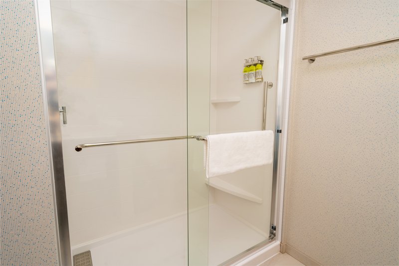 Holiday Inn Express and Suites Las Vegas – E Tropicana