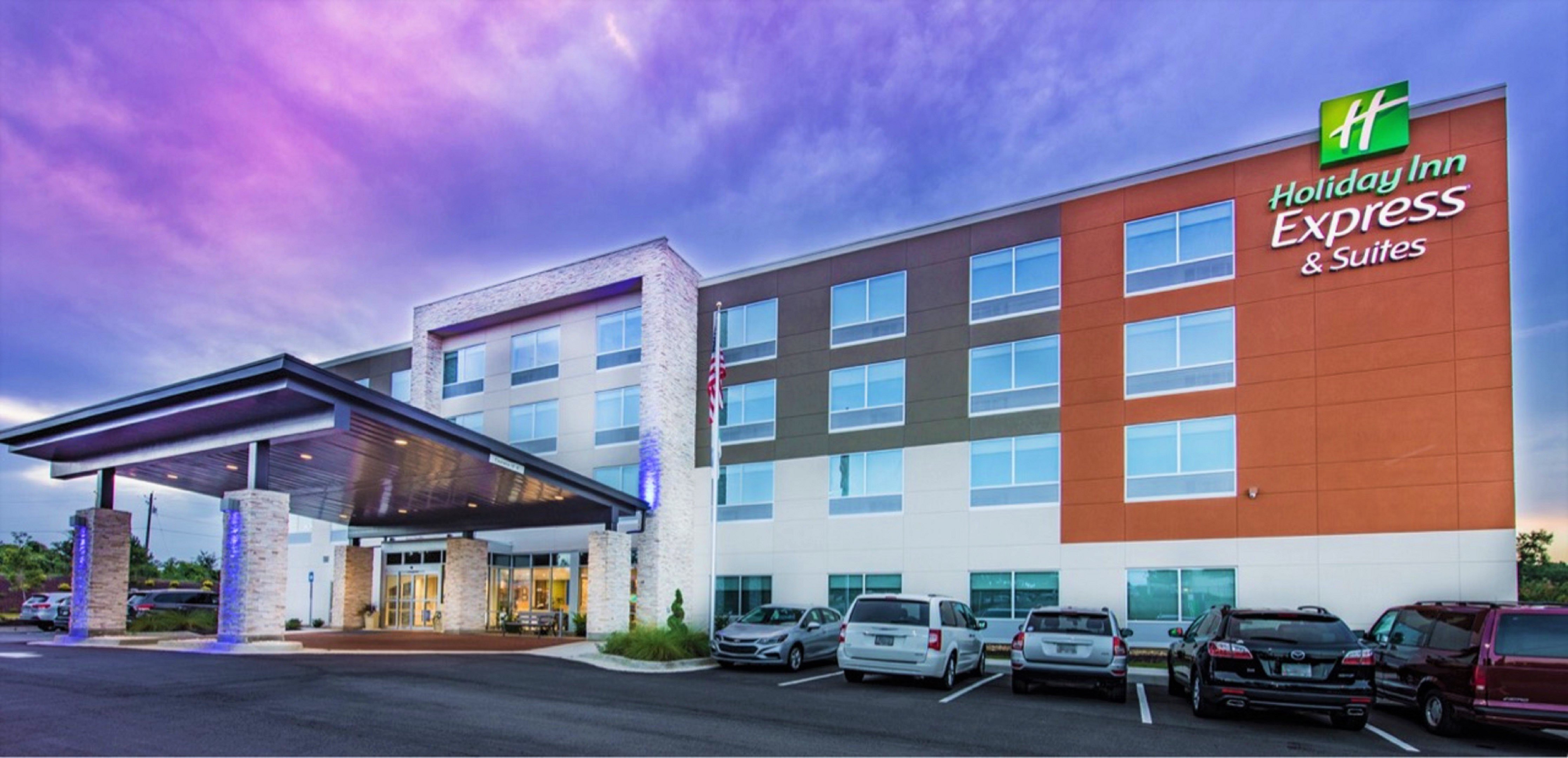 Holiday Inn Express/Suites Milledgeville