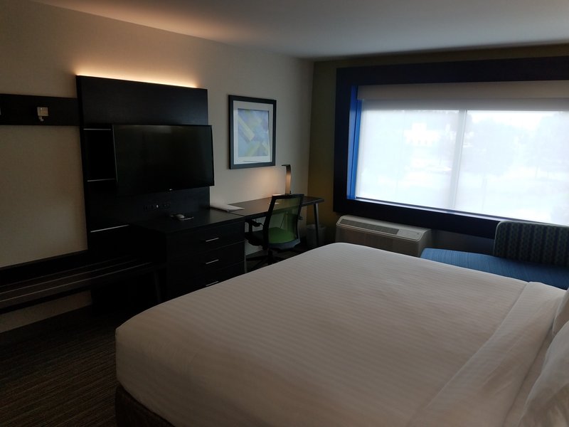 Holiday Inn Express and Suites Milledgeville