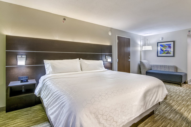 Holiday Inn Express and Suites Longview North