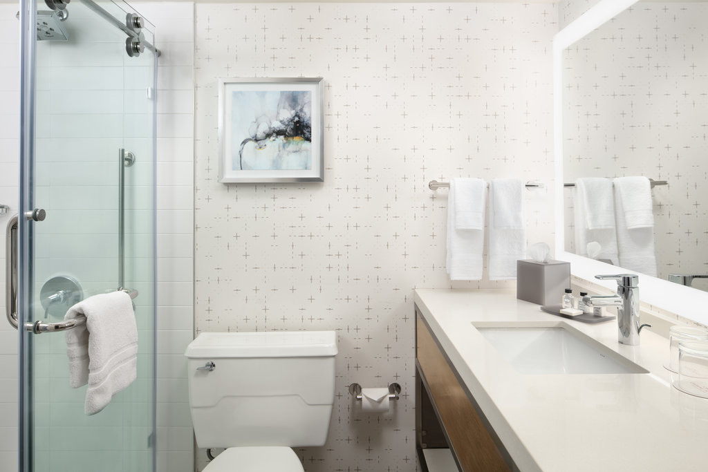 Crowne Plaza HOUSTON RIVER OAKS Room Type - 1 King Standard