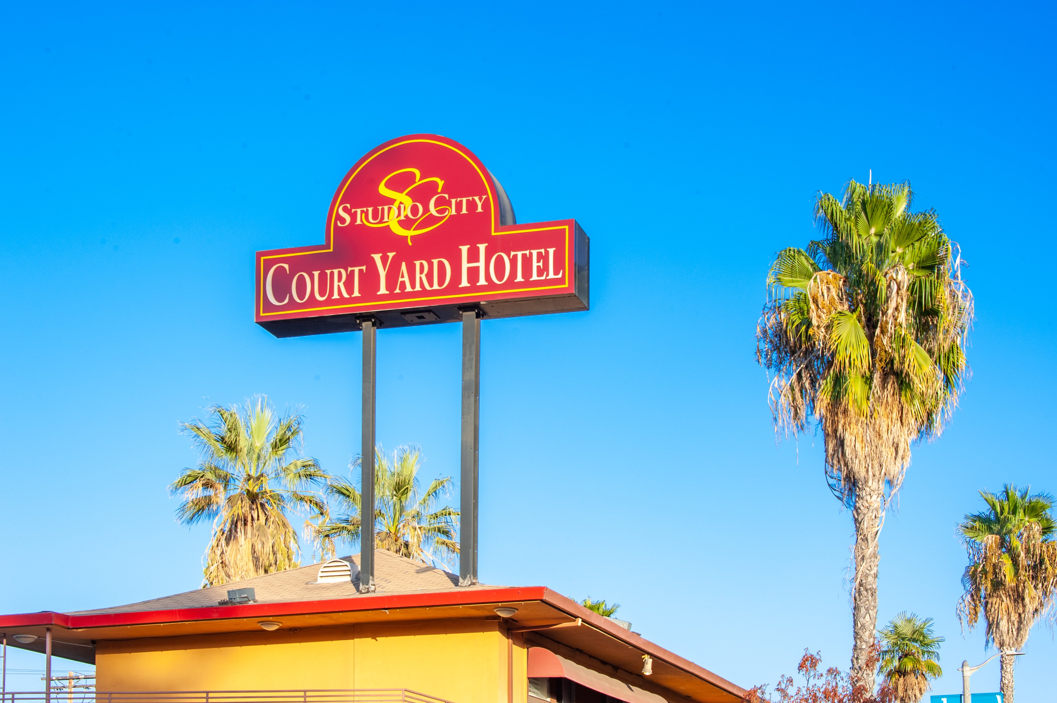 Studio City Court Yard Hotel