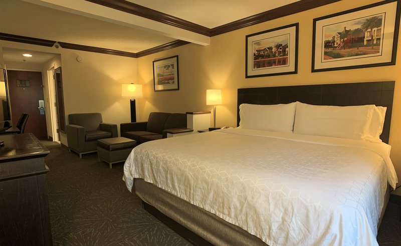HOLIDAY INN EXP STE N CHARLSTN