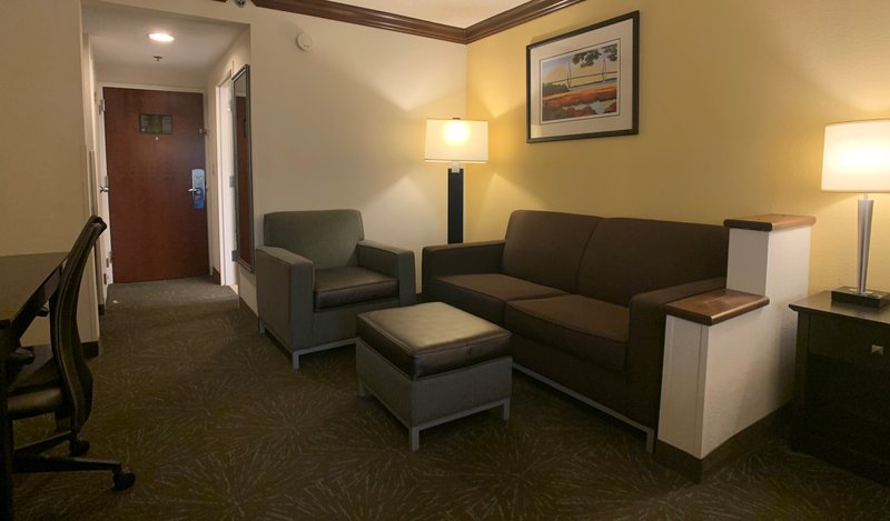 HOLIDAY INN EXP STE N CHARLSTN