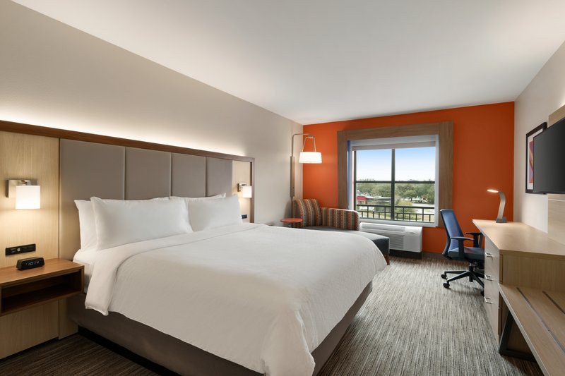 Holiday Inn Express & Suites Mount Pleasant