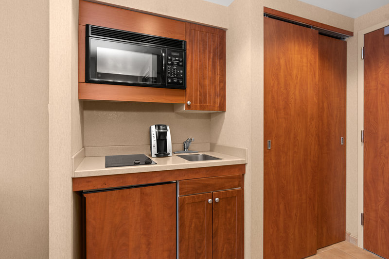 1 BED KITCHENETTE STUDIO