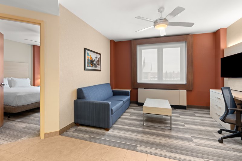 Holiday Inn Express – Military Northern Lights Inn