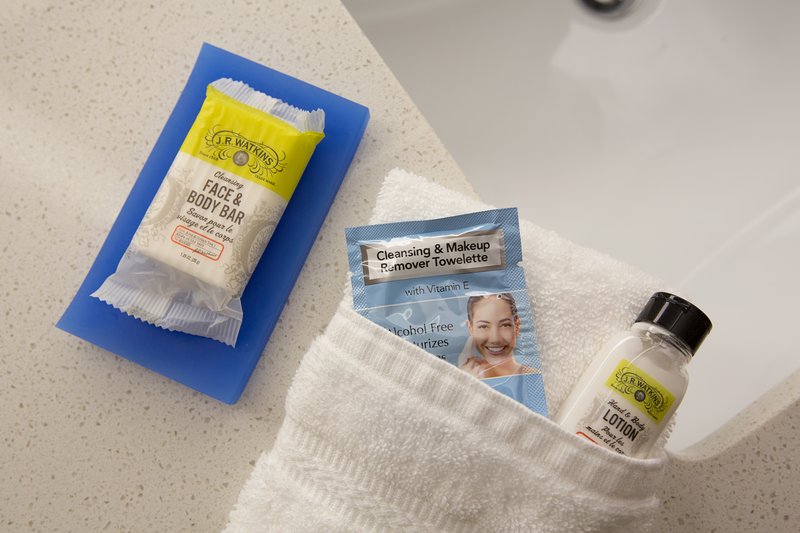 Holiday Inn Express and Suites Fayetteville South