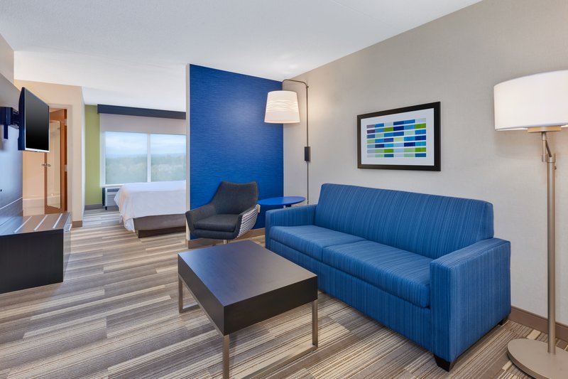 Holiday Inn Express and Suites Blacksburg – University Area