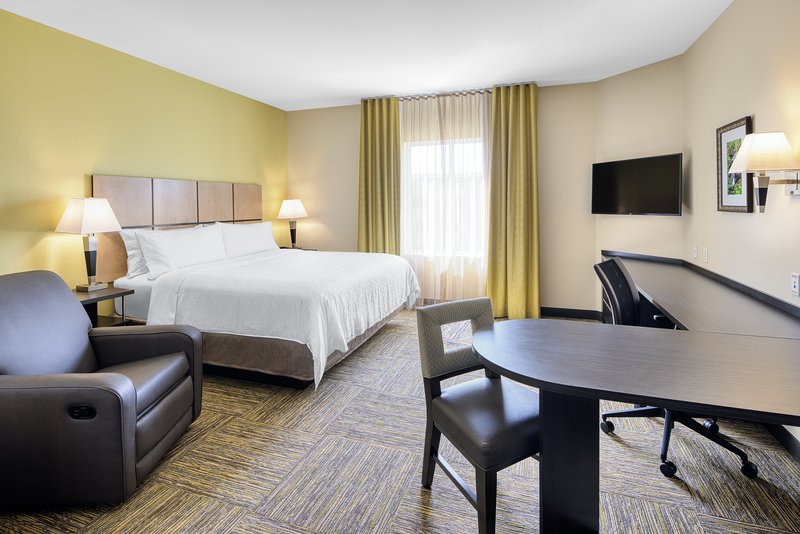 1 KING BED