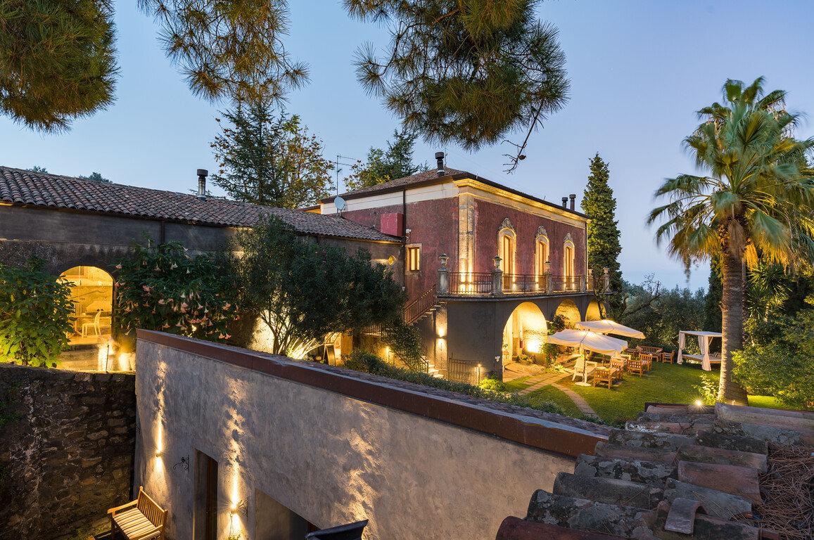 Monaci Delle Terre Nere