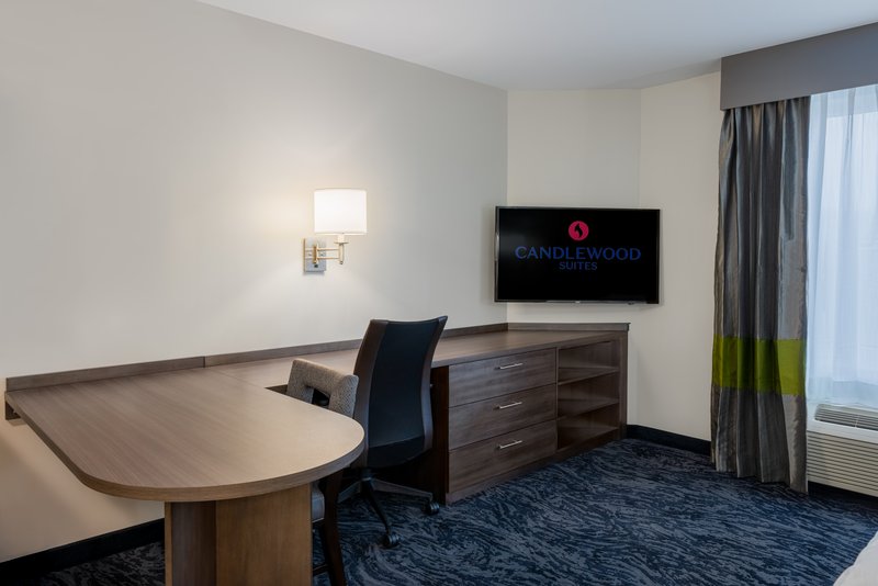 STUDIO SUITE 1 QUEEN NONSMOKE