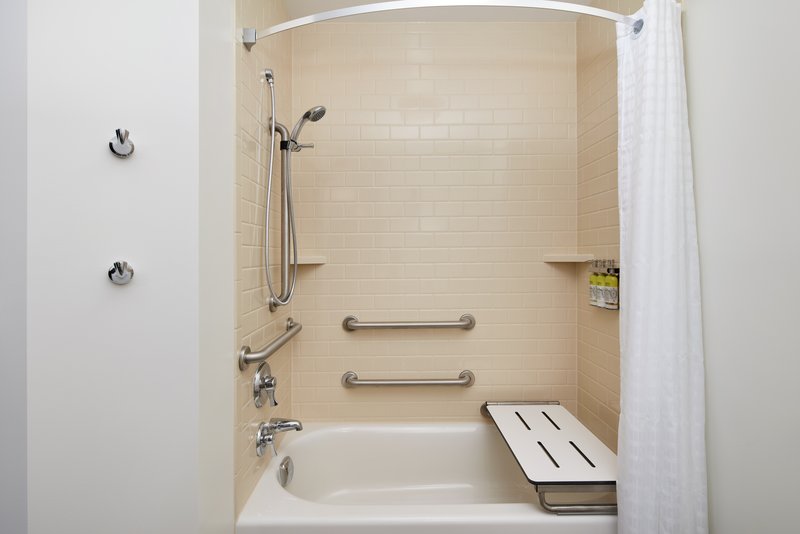 Candlewood Suites – Military West Building 10046
