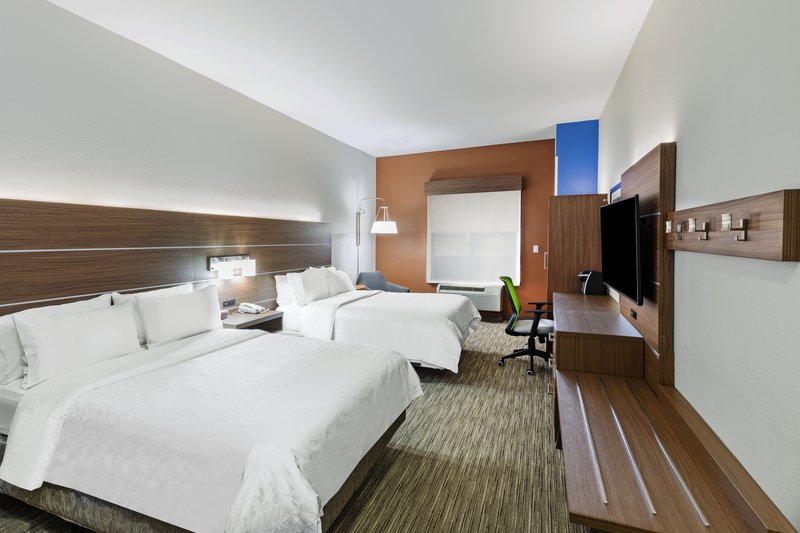TWO QUEEN BEDS NONSMOKING