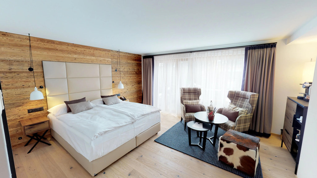 Guest photo
