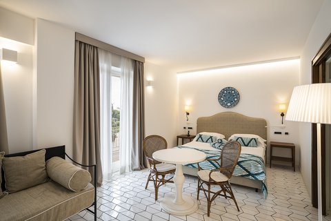 Premier with parzial sea view