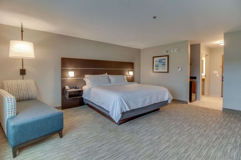 Holiday Inn Express and Suites Union City