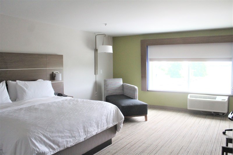 Holiday Inn Express and Suites Kokomo South