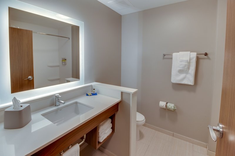 Holiday Inn Express and Suites Union City