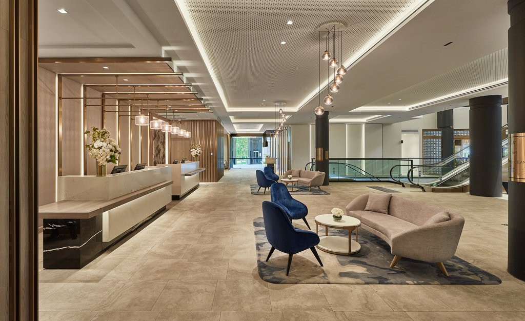 Crowne Plaza Melbourne Lobby