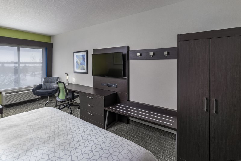 1 KING BED NONSMOKING
