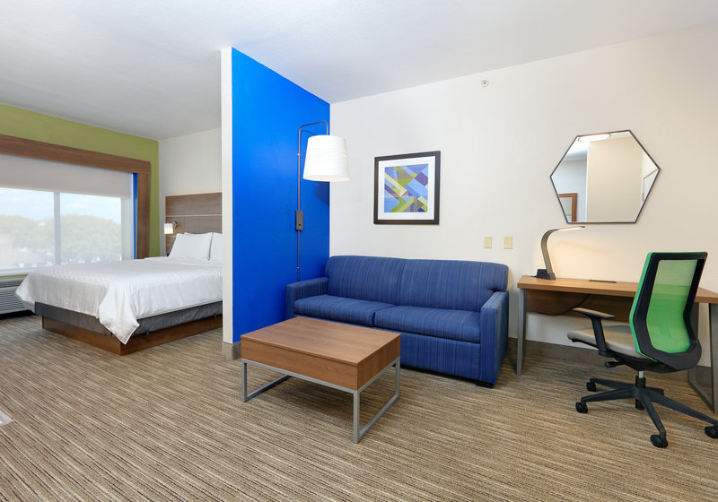 Holiday Inn and Suites Round Rock