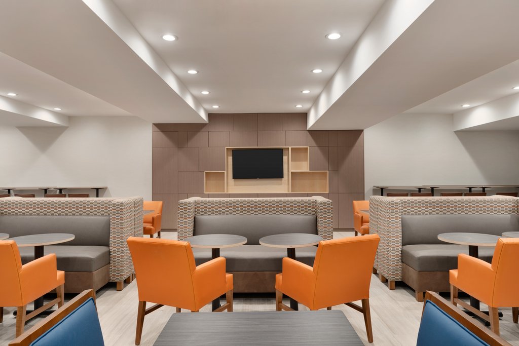Holiday Inn Express Jamaica - Jfk Airtrain - Nyc, an IHG Hotel - Great Room