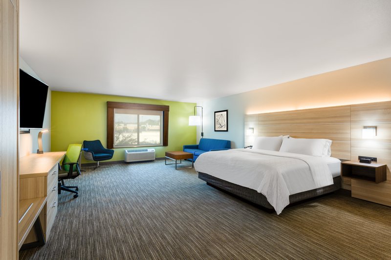 HOLIDAY INN EXP STES LEWISBURG