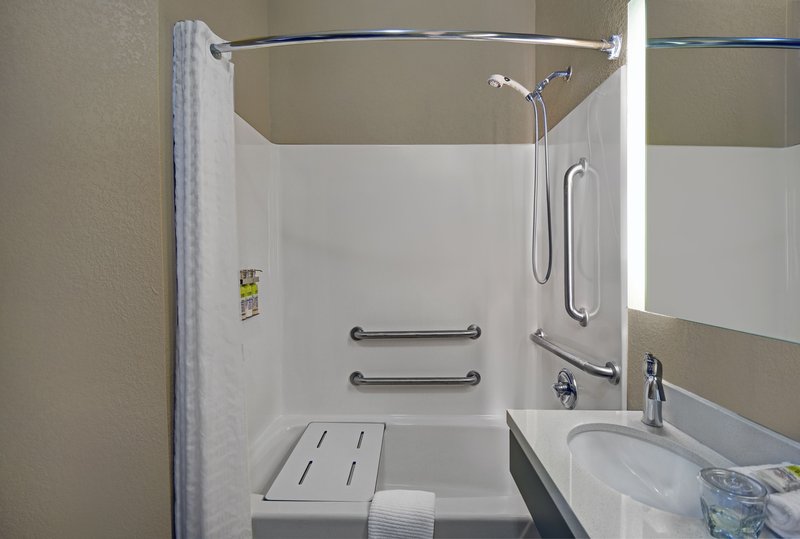 STUDIO STE 1 KNG MOBIL ACCESS TUB NOSMK