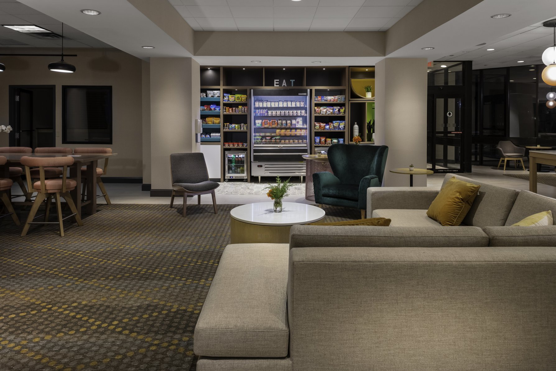 Relax in the lobby lounge of our Dedham, MA hotel.