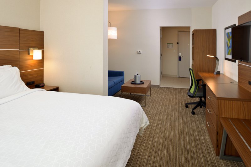 HOLIDAY INN EXP STES LODI